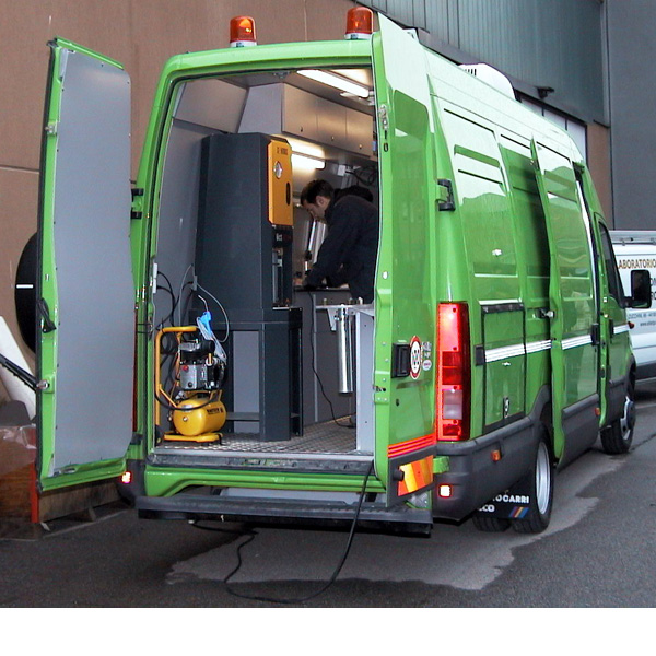 Mobile Testing Lab in Van Mounted for Field